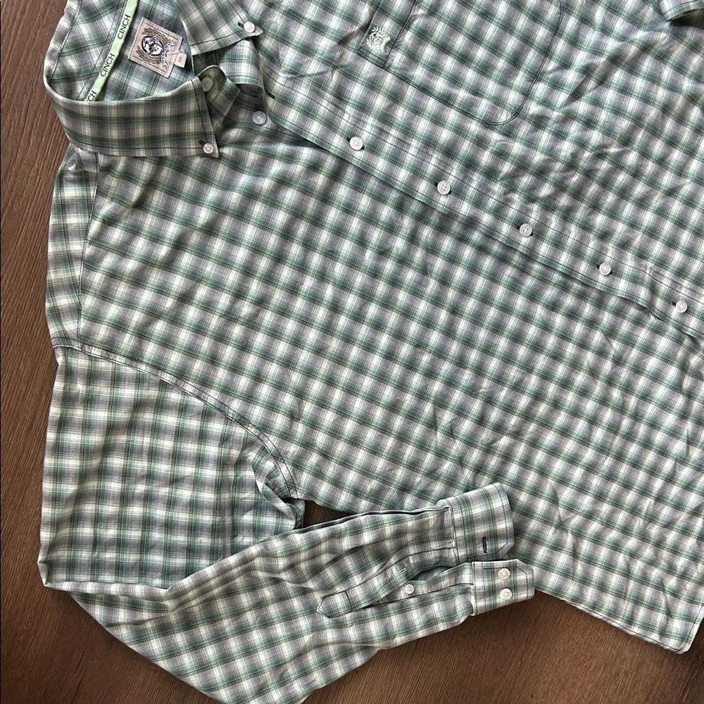Cinch Light Green and White Plaid Button-Down Shirt !! Medium - Picture 4 of 6